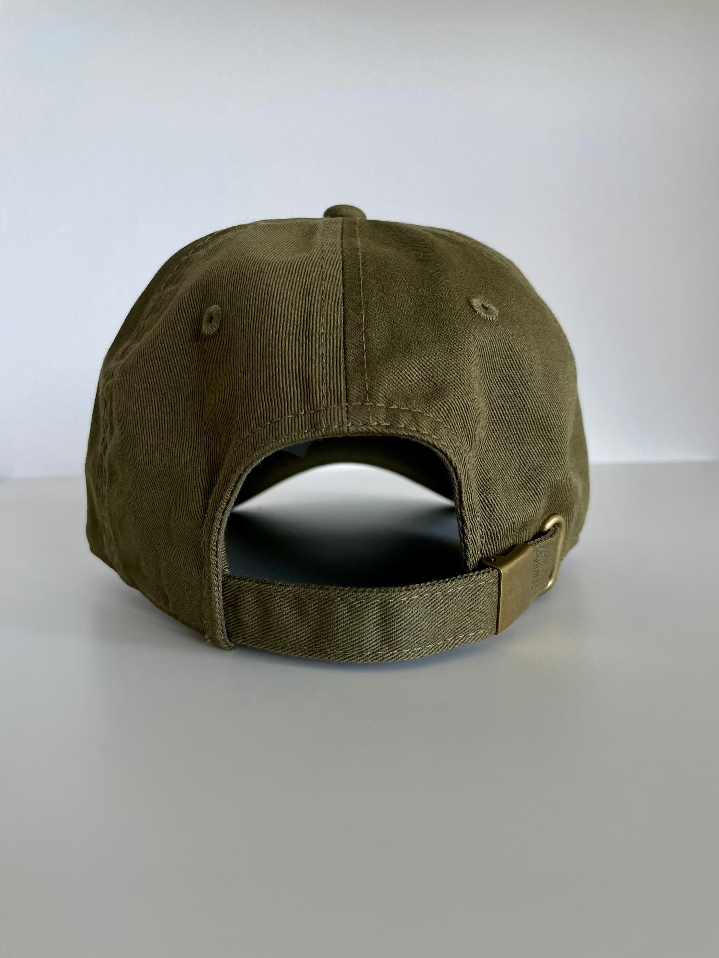 Cap I DON'T WORK HERE