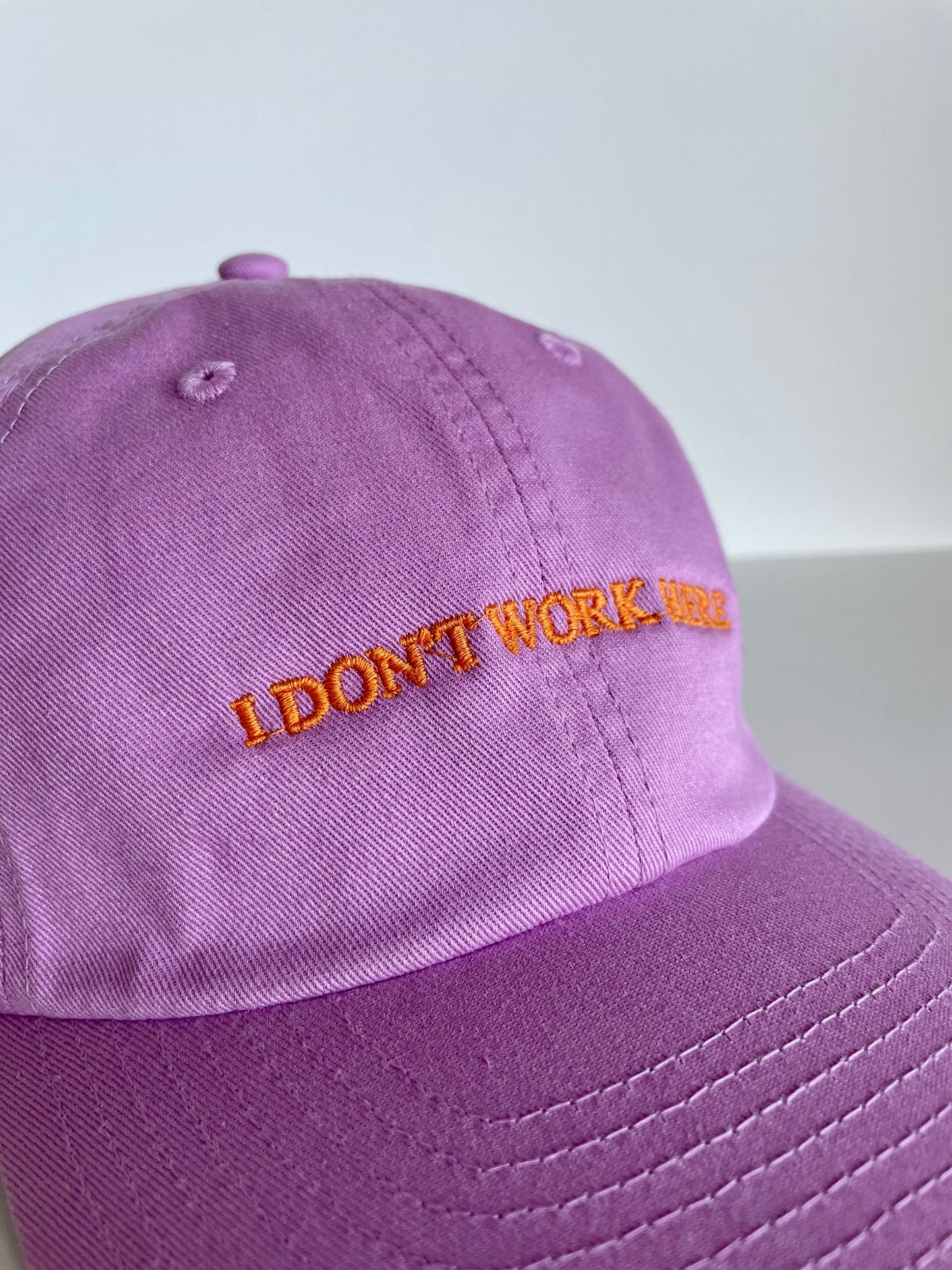 Cap I DON'T WORK HERE
