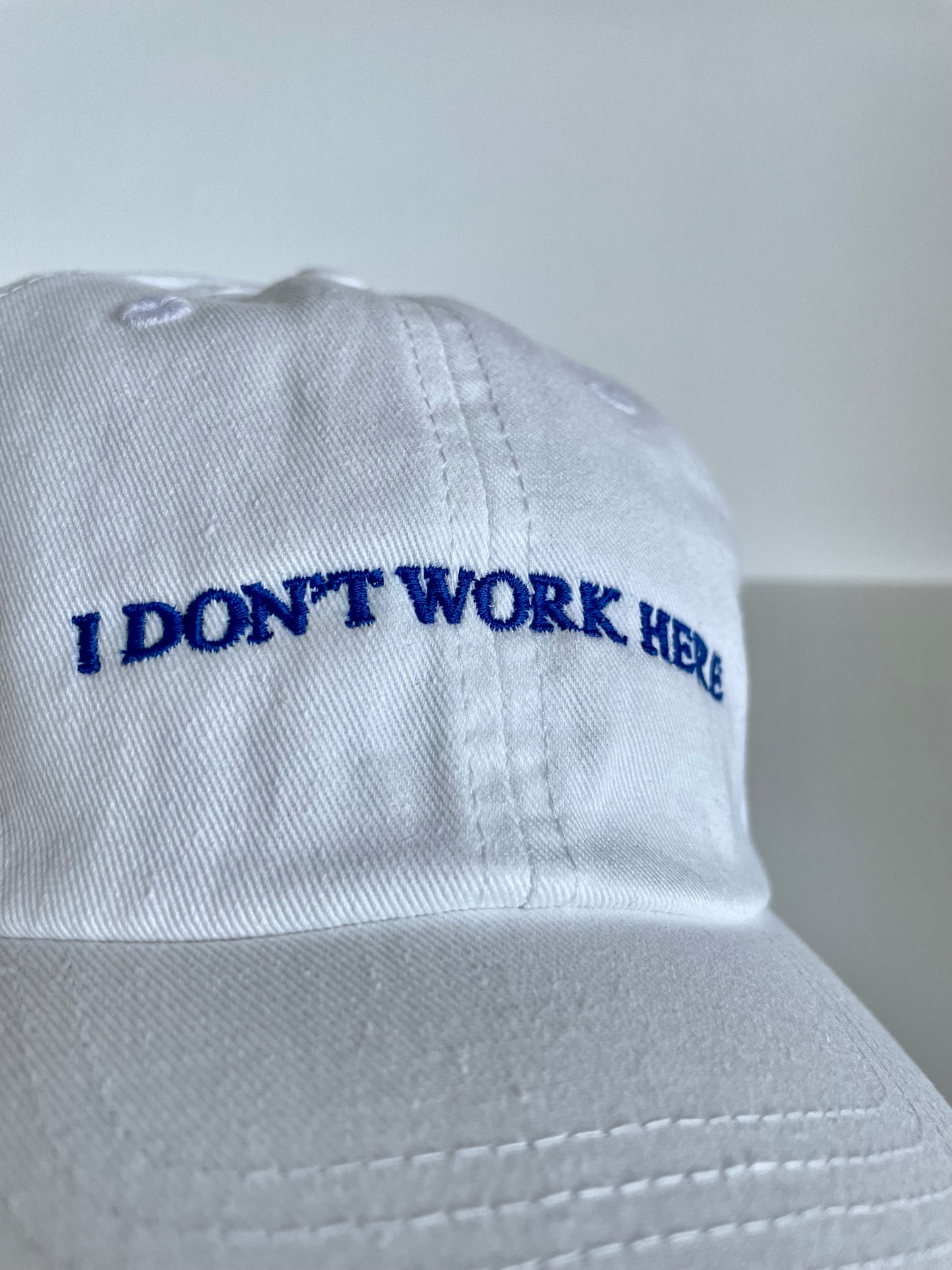 Cap I DON'T WORK HERE