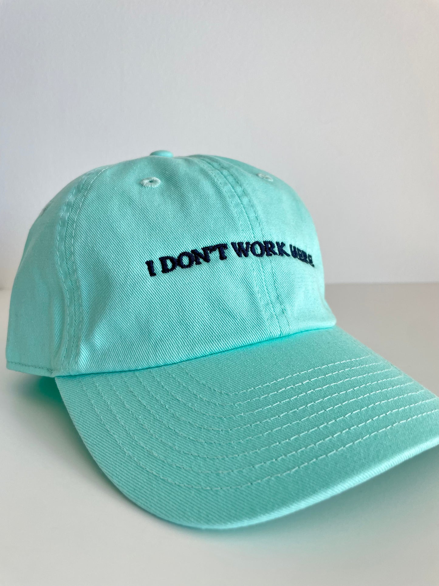 Cap I DON'T WORK HERE