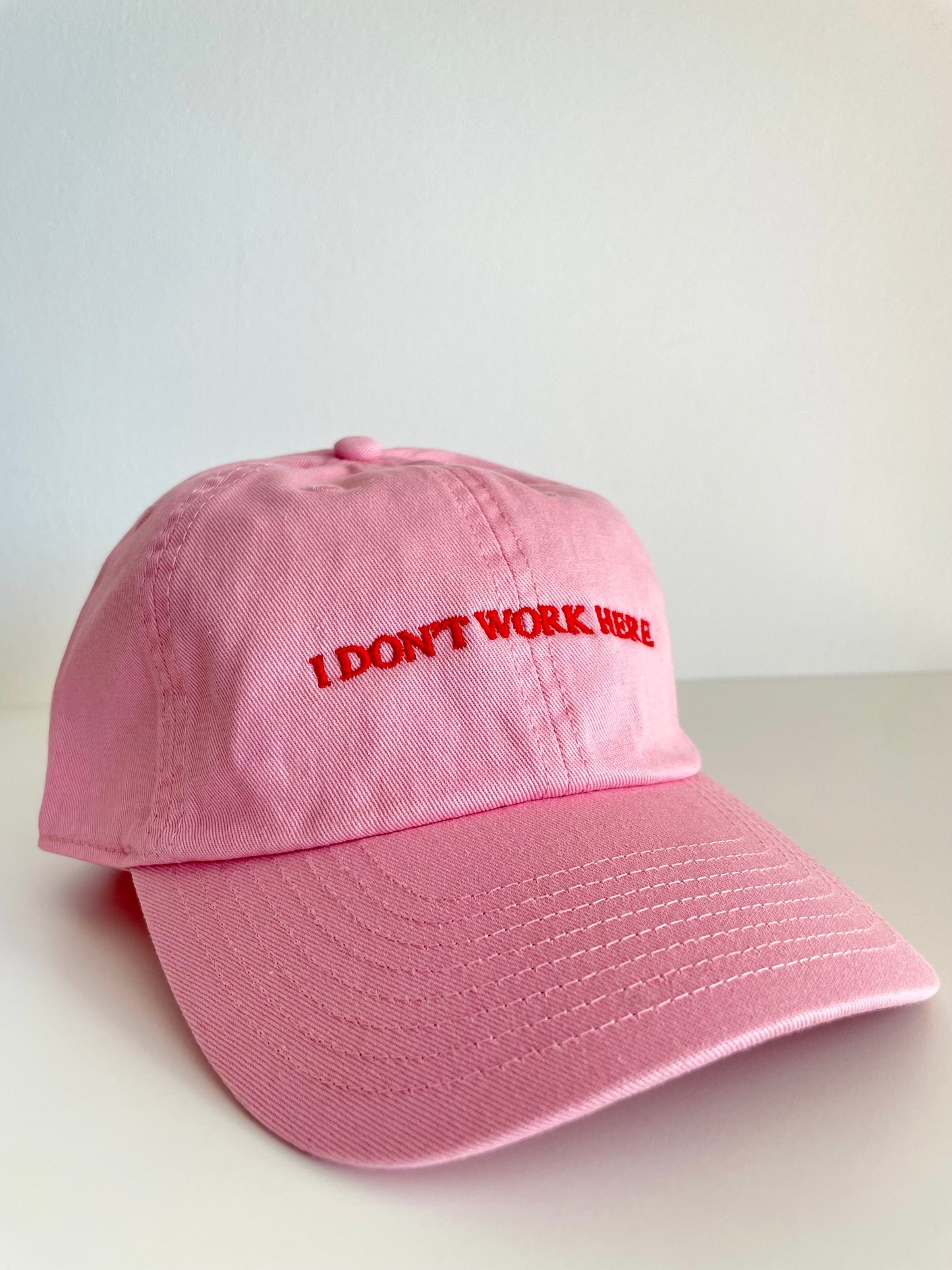 Cap I DON'T WORK HERE