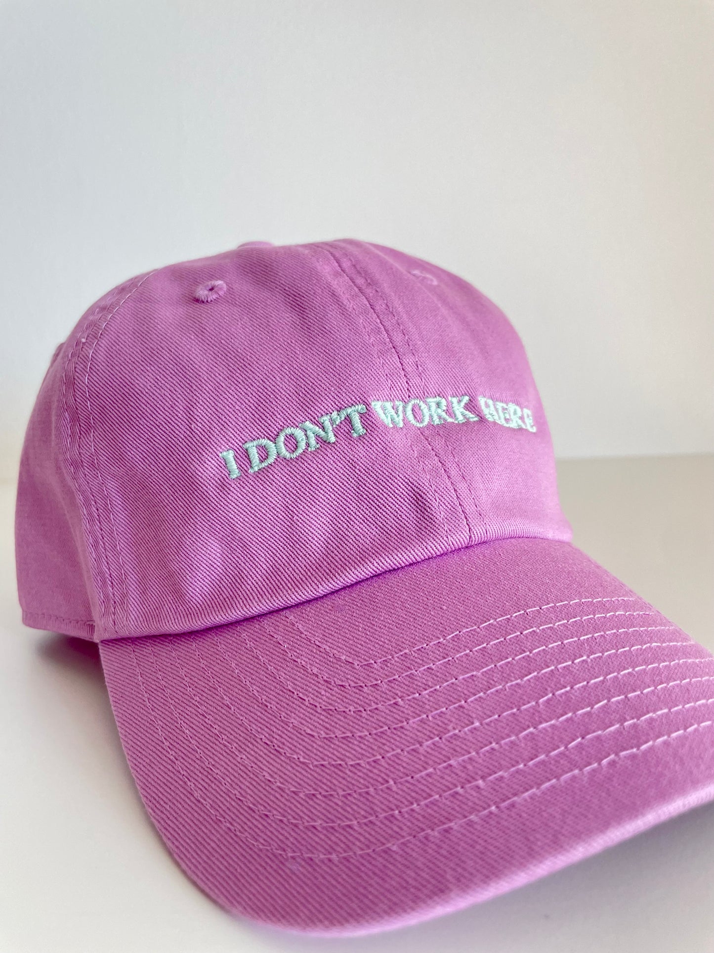 Cap I DON'T WORK HERE