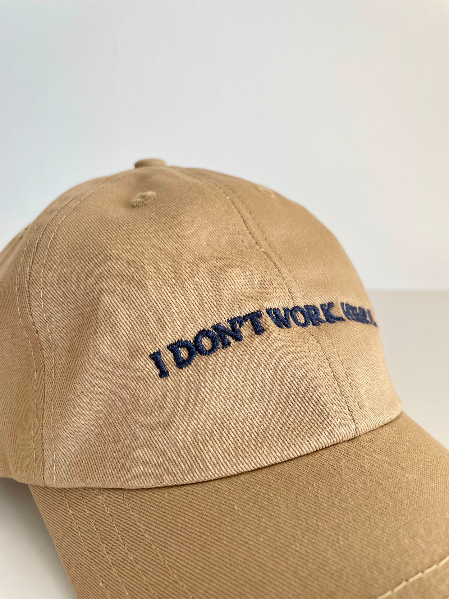 Cap I DON'T WORK HERE