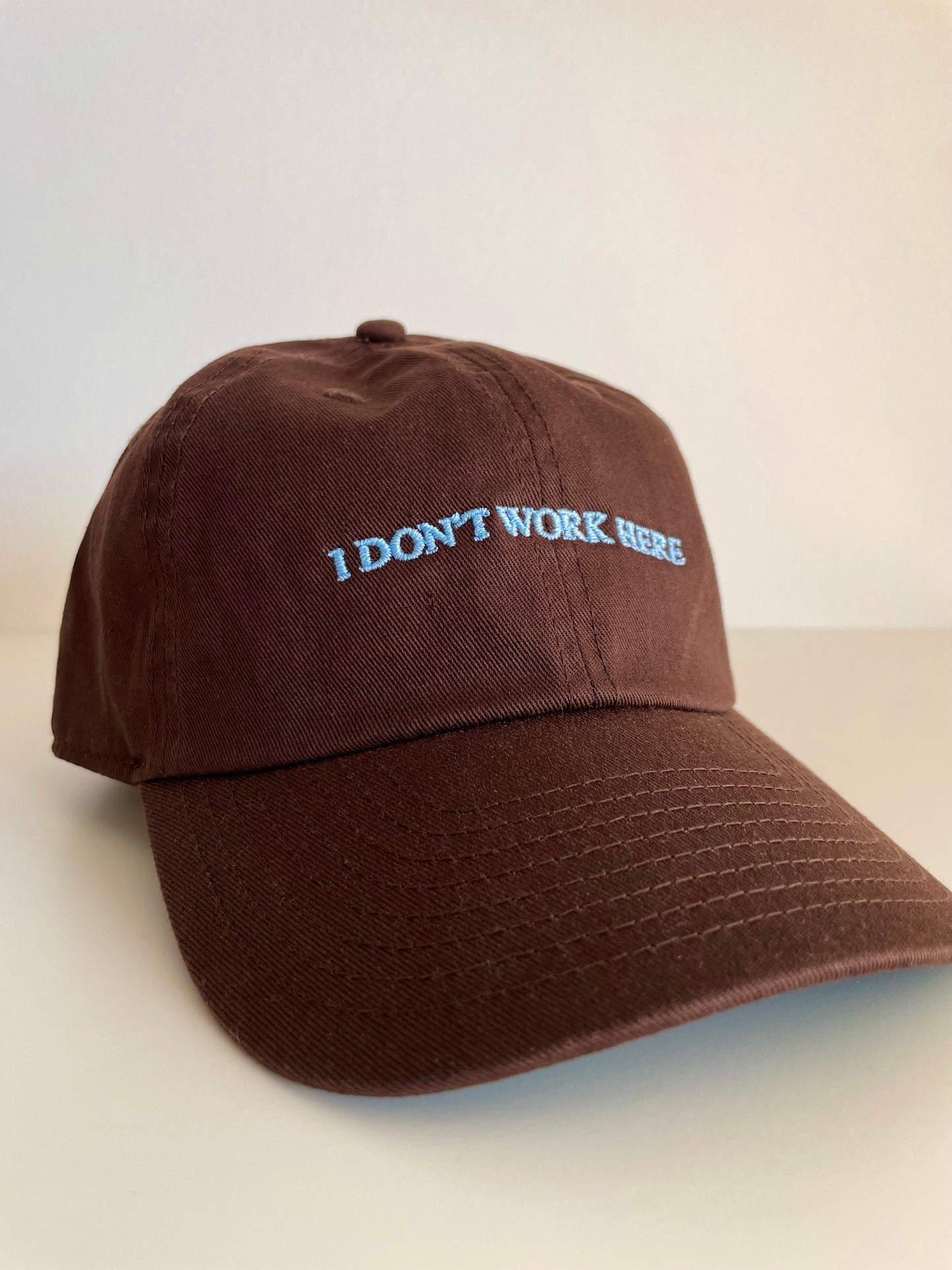 Cap I DON'T WORK HERE
