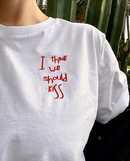 I THINK WE SHOULD KISS T-Shirt / Me-Version (Adults)